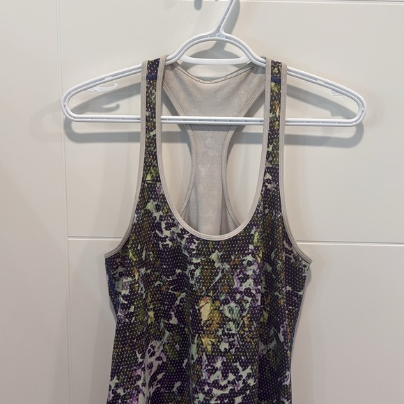 🏴 Lululemon razorback Stylish Multicolor Women's Tank Top size 12 - Picture 3 of 9